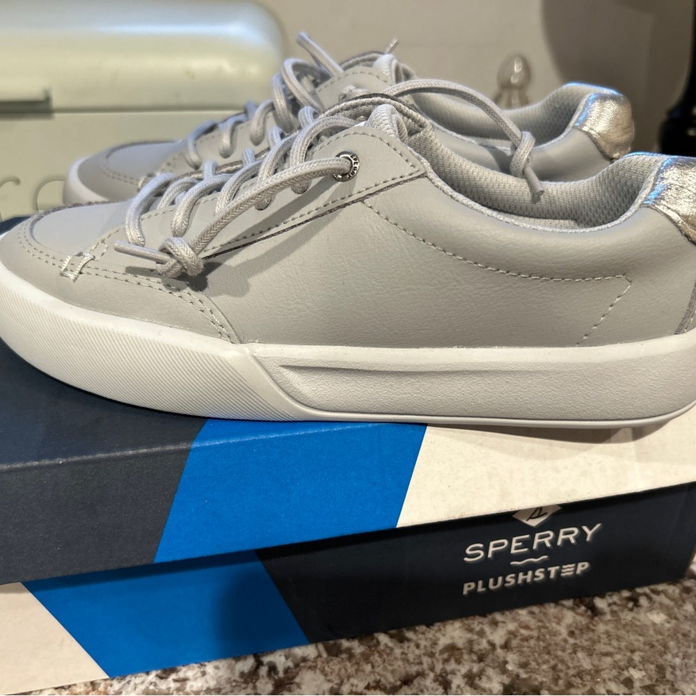 Sperry breaker shoe